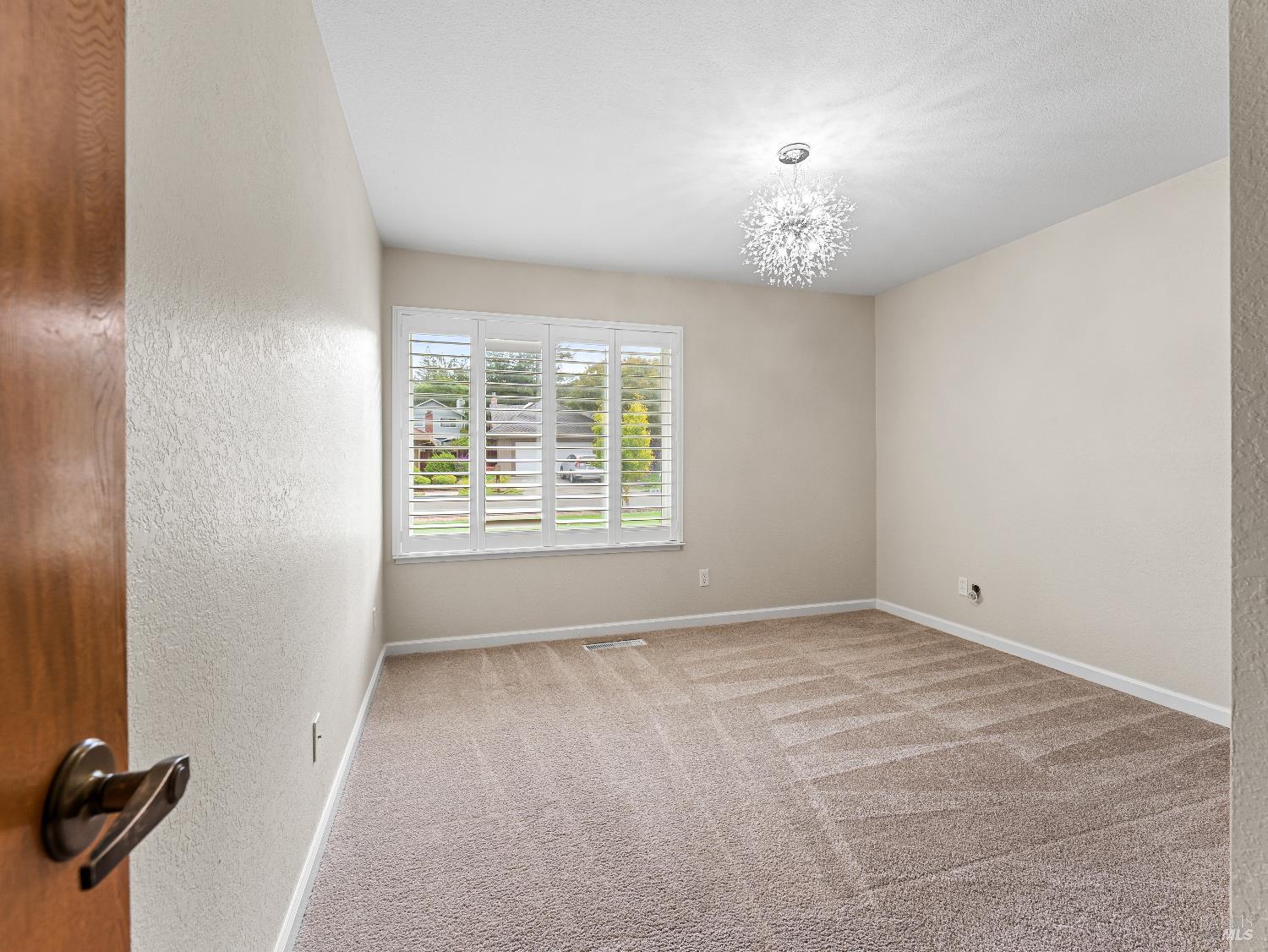 Detail Gallery Image 30 of 43 For 2913 Carissa Ct, Santa Rosa,  CA 95405 - 3 Beds | 2/1 Baths