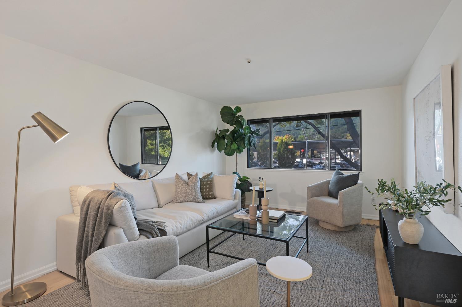 Detail Gallery Image 12 of 29 For 1 Aspen Ct, San Anselmo,  CA 94960 - 2 Beds | 1/1 Baths