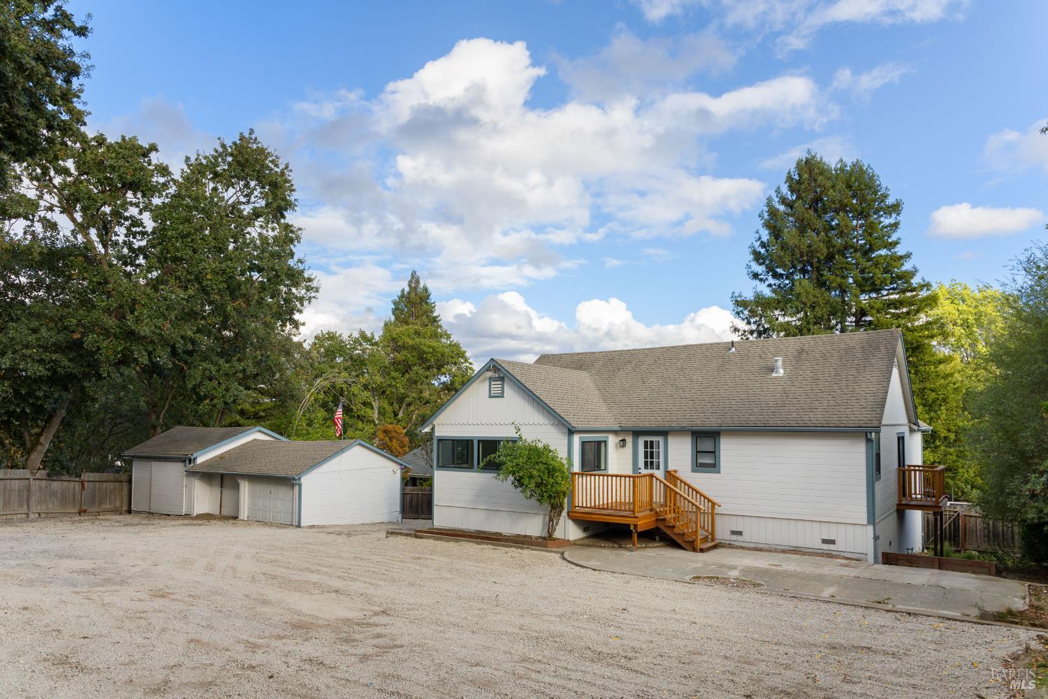 Detail Gallery Image 12 of 21 For 377 Maple Ave, Cotati,  CA 94931 - 4 Beds | 2/1 Baths