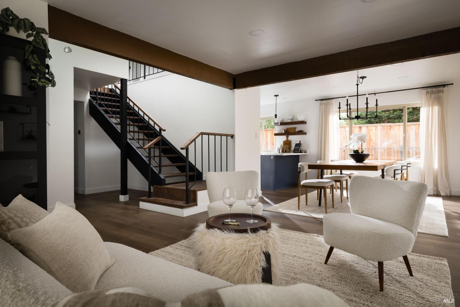 Detail Gallery Image 6 of 36 For 2527 Vintage Ct, Napa,  CA 94558 - 4 Beds | 2/1 Baths