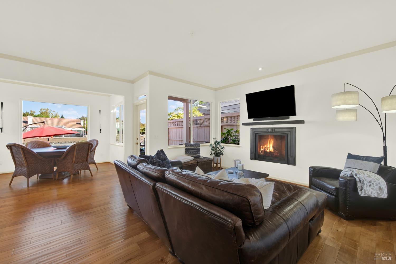 Detail Gallery Image 5 of 43 For 58 Sea Breeze Ct, Napa,  CA 94559 - 4 Beds | 2/1 Baths