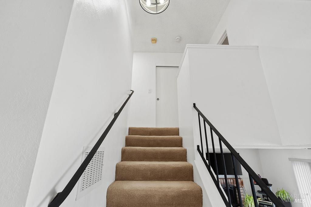 Detail Gallery Image 25 of 49 For 1305 Corcoran Ave, Vallejo,  CA 94589 - 4 Beds | 2/1 Baths