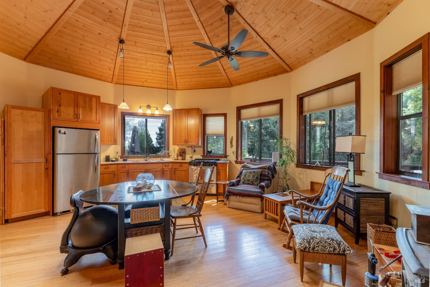 Detail Gallery Image 8 of 52 For 30651 Timberline Rd, Willits,  CA 95490 - 1 Beds | 1 Baths