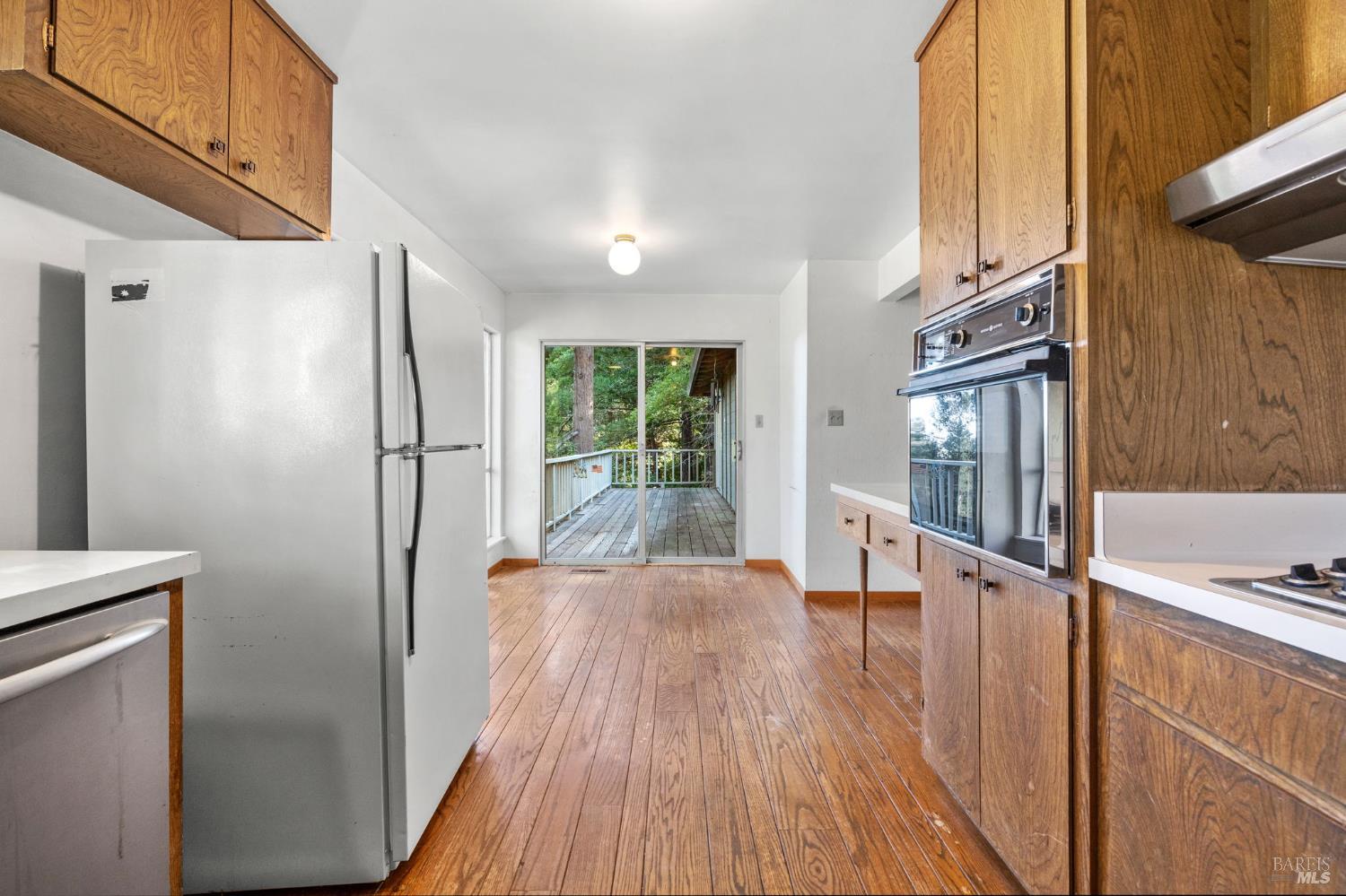 Detail Gallery Image 11 of 47 For 129 Piedmont Ct, Larkspur,  CA 94939 - 3 Beds | 2 Baths