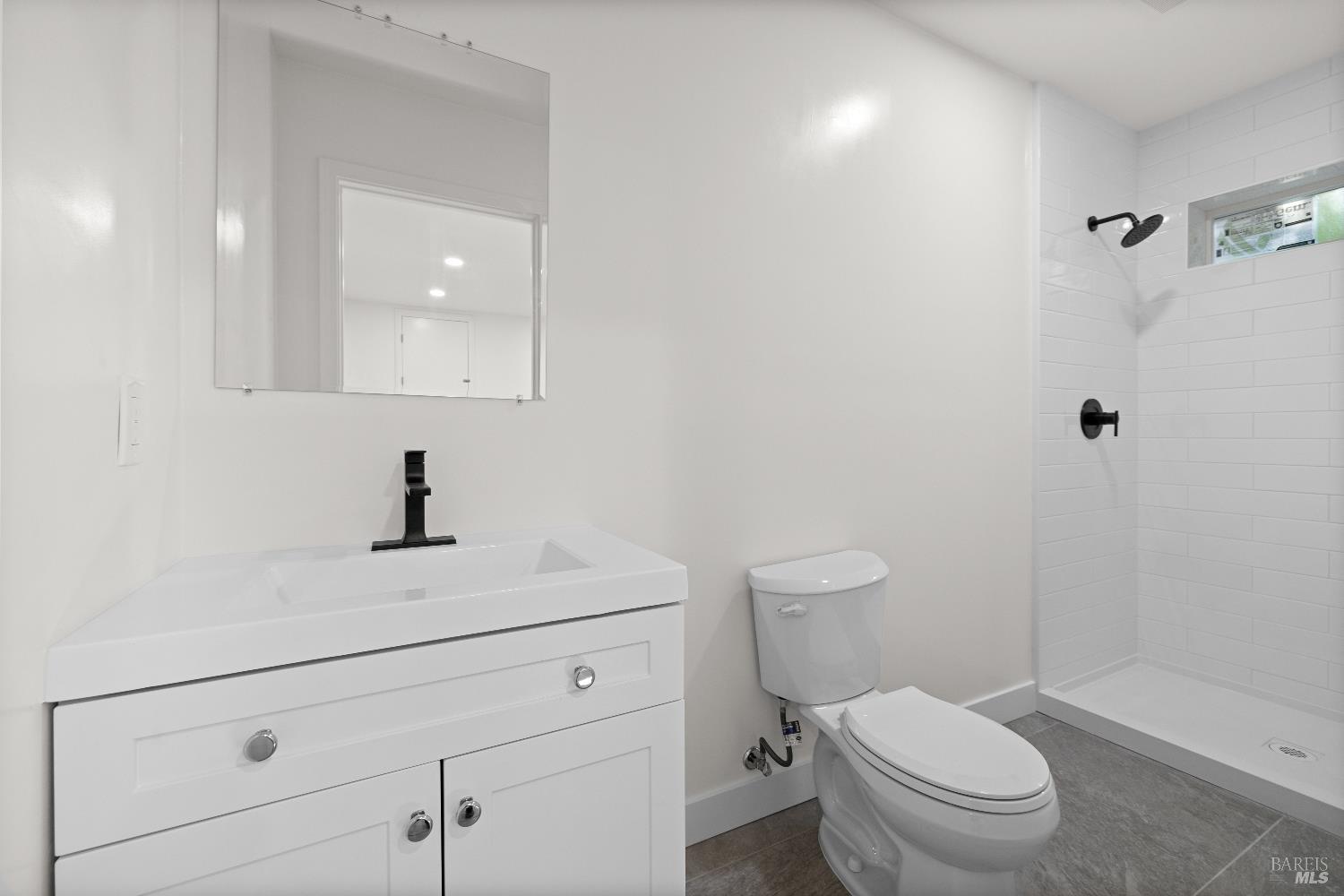 Detail Gallery Image 44 of 52 For 40 Leafwood Cir, San Rafael,  CA 94901 - – Beds | – Baths