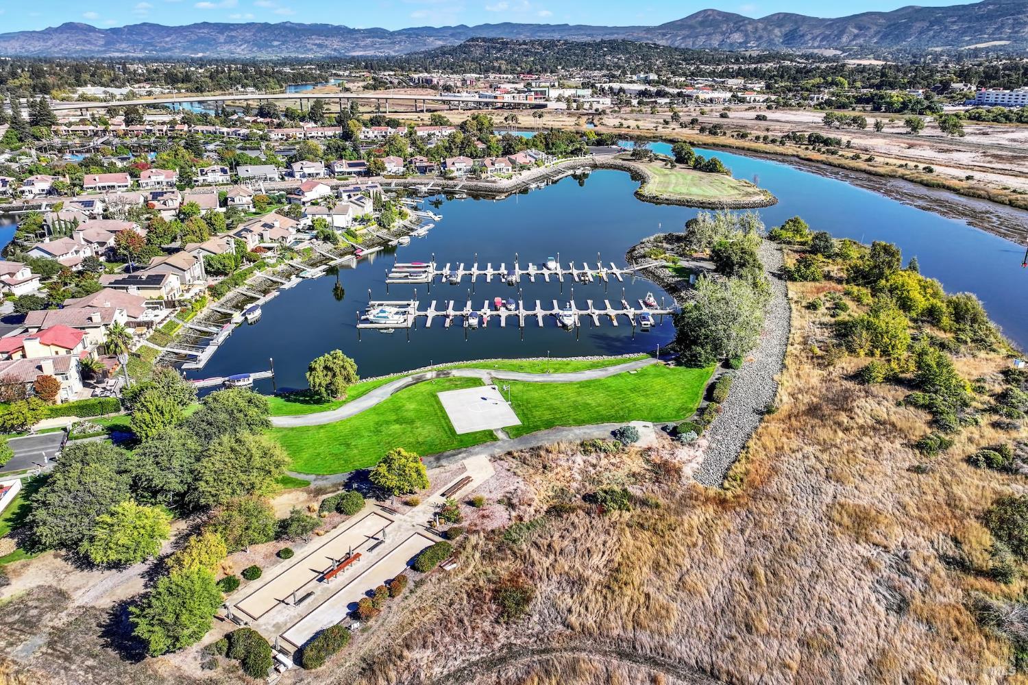 Detail Gallery Image 38 of 43 For 58 Sea Breeze Ct, Napa,  CA 94559 - 4 Beds | 2/1 Baths