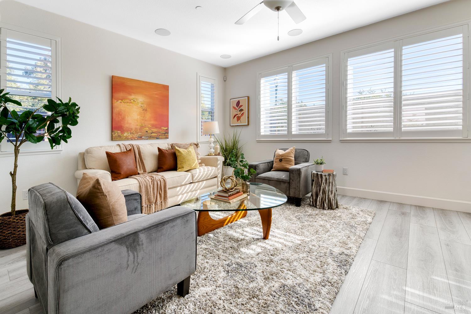 Detail Gallery Image 9 of 41 For 704 Granite Ln, Fairfield,  CA 94534 - 5 Beds | 3 Baths