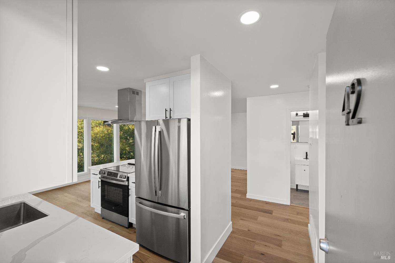 Detail Gallery Image 26 of 52 For 40 Leafwood Cir, San Rafael,  CA 94901 - – Beds | – Baths