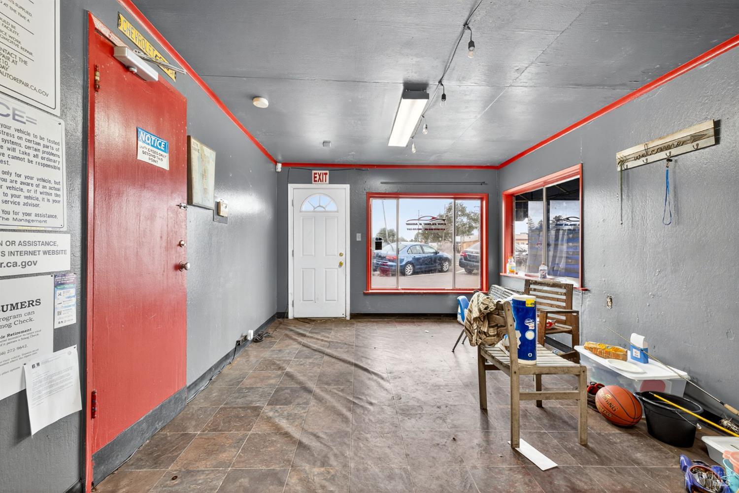 Detail Gallery Image 6 of 40 For 3110 Santa Rosa Ave, Santa Rosa,  CA 95407 - – Beds | – Baths