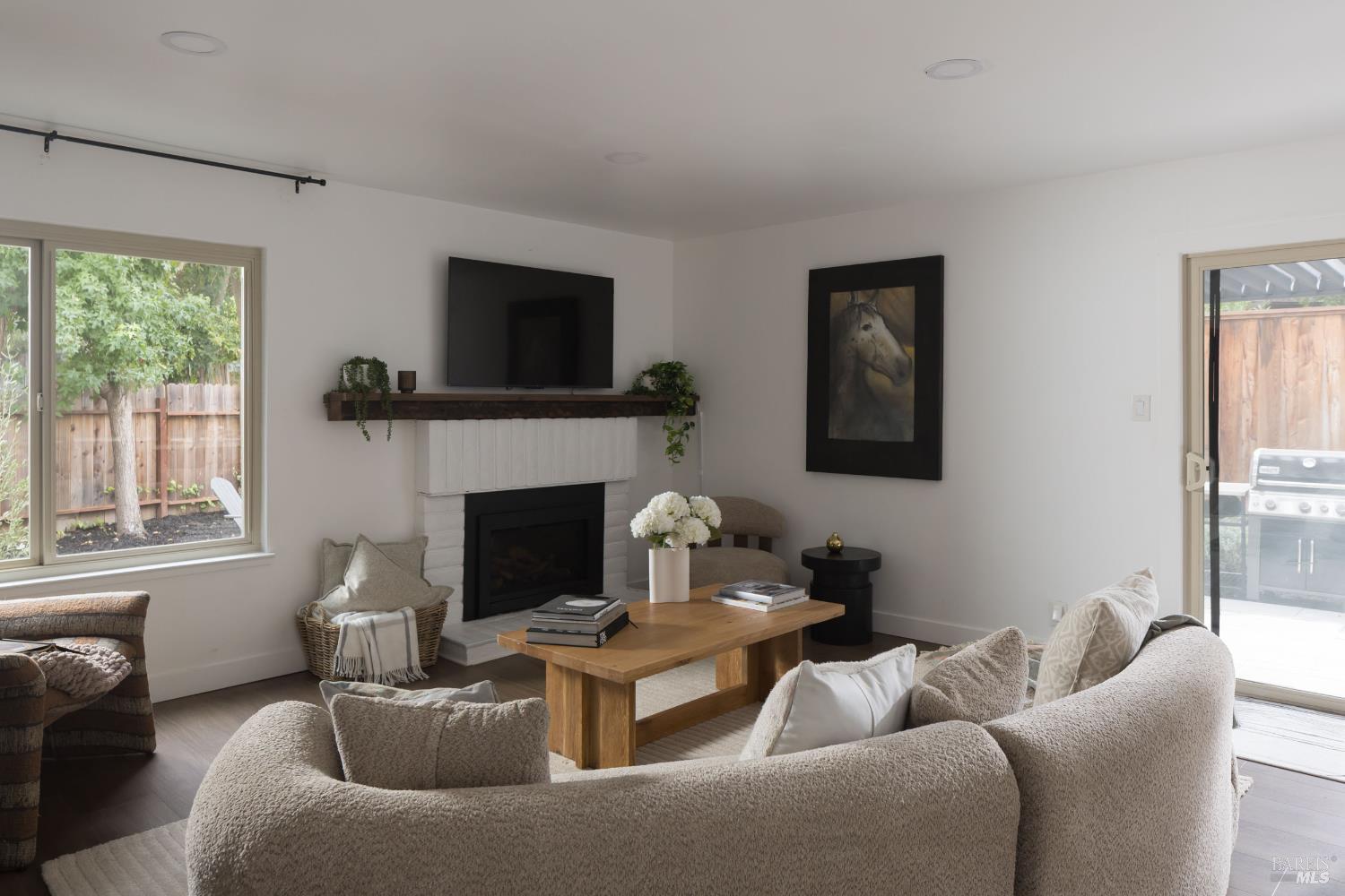 Detail Gallery Image 13 of 36 For 2527 Vintage Ct, Napa,  CA 94558 - 4 Beds | 2/1 Baths