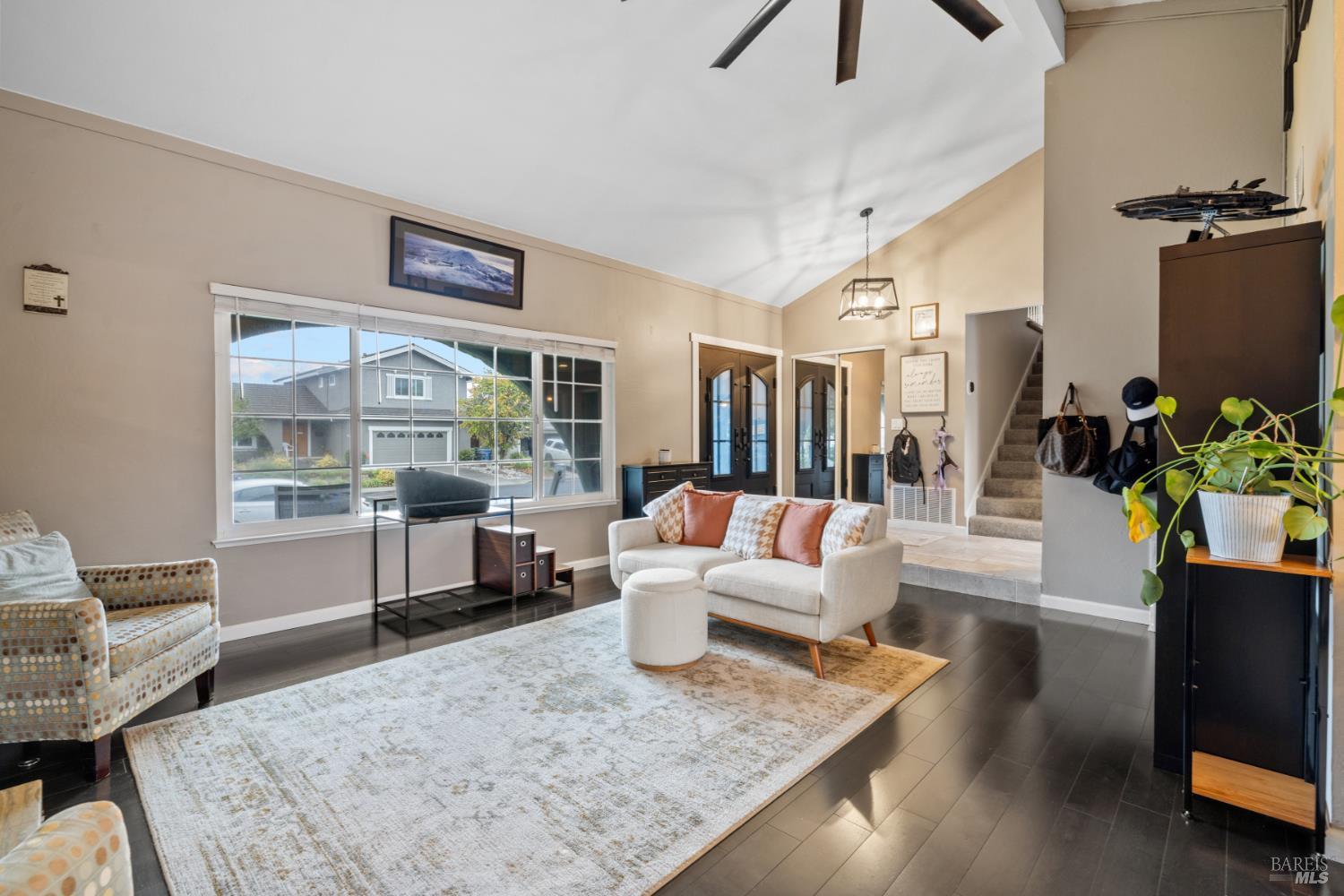 Detail Gallery Image 7 of 48 For 831 Wood Ln, Petaluma,  CA 94954 - 4 Beds | 3 Baths