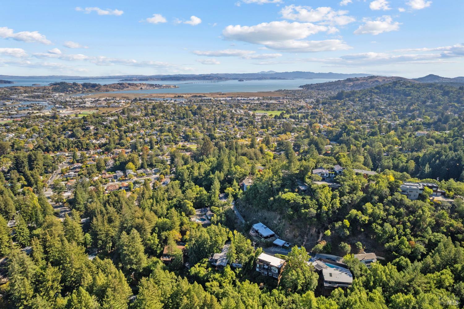 Detail Gallery Image 47 of 47 For 129 Piedmont Ct, Larkspur,  CA 94939 - 3 Beds | 2 Baths