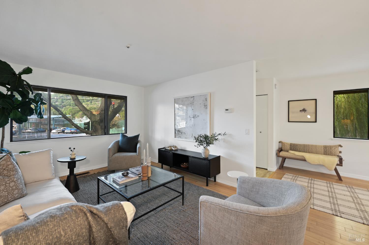 Detail Gallery Image 11 of 29 For 1 Aspen Ct, San Anselmo,  CA 94960 - 2 Beds | 1/1 Baths