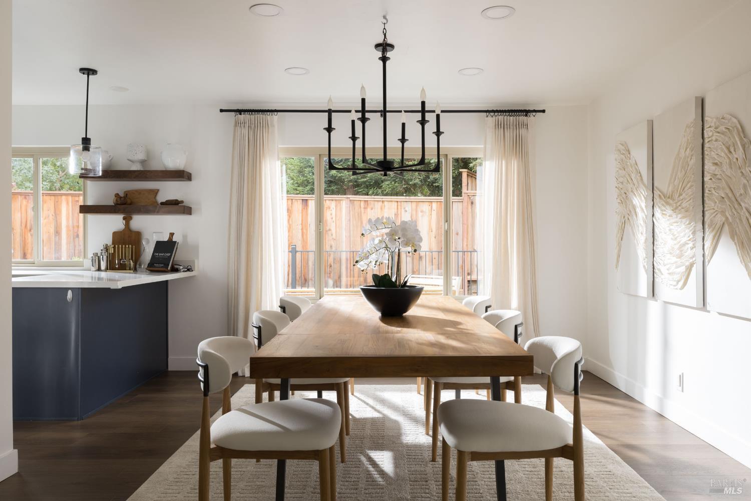 Detail Gallery Image 9 of 36 For 2527 Vintage Ct, Napa,  CA 94558 - 4 Beds | 2/1 Baths