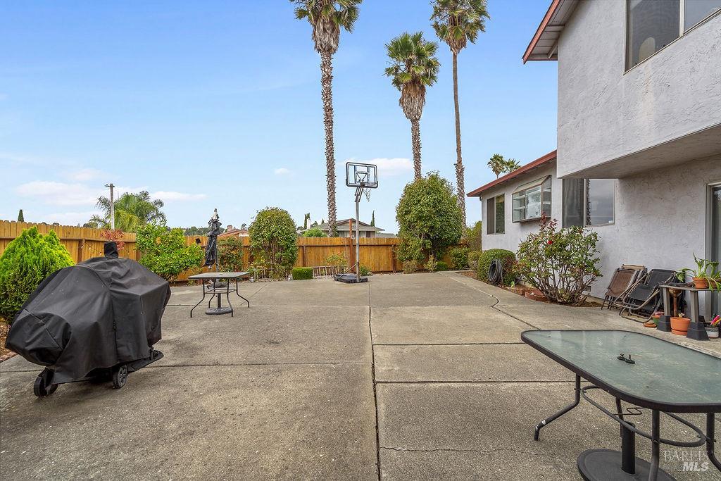 Detail Gallery Image 43 of 49 For 1305 Corcoran Ave, Vallejo,  CA 94589 - 4 Beds | 2/1 Baths