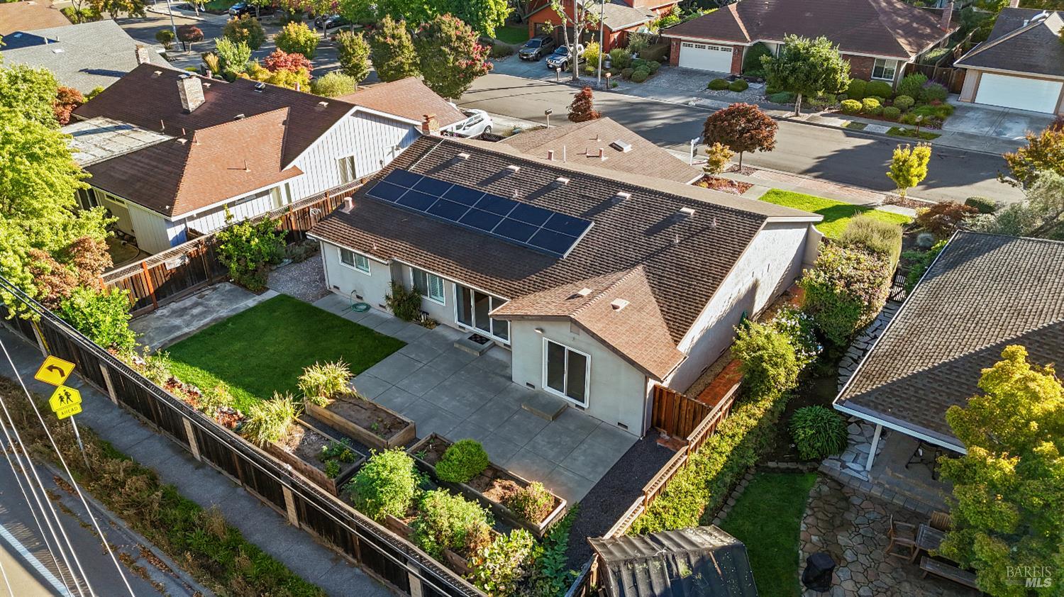 Detail Gallery Image 32 of 43 For 2913 Carissa Ct, Santa Rosa,  CA 95405 - 3 Beds | 2/1 Baths