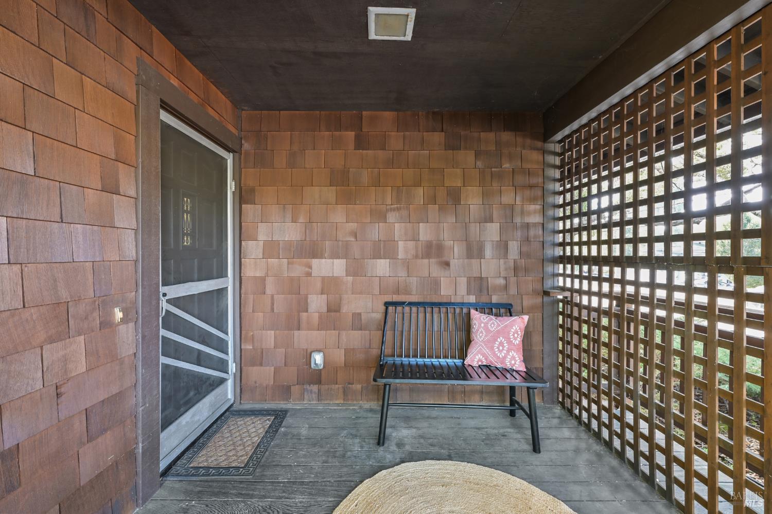 Detail Gallery Image 8 of 29 For 1 Aspen Ct, San Anselmo,  CA 94960 - 2 Beds | 1/1 Baths