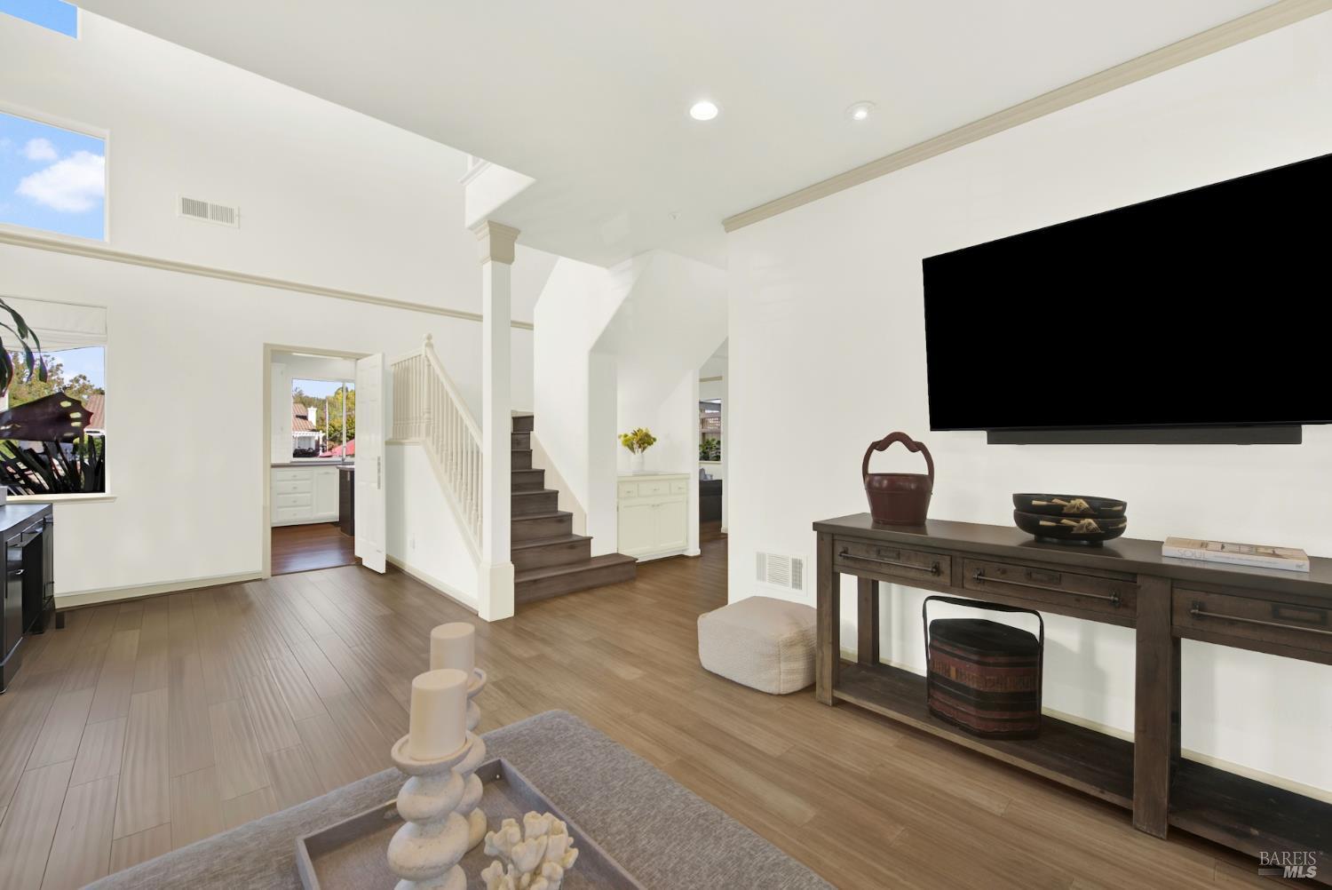 Detail Gallery Image 13 of 43 For 58 Sea Breeze Ct, Napa,  CA 94559 - 4 Beds | 2/1 Baths