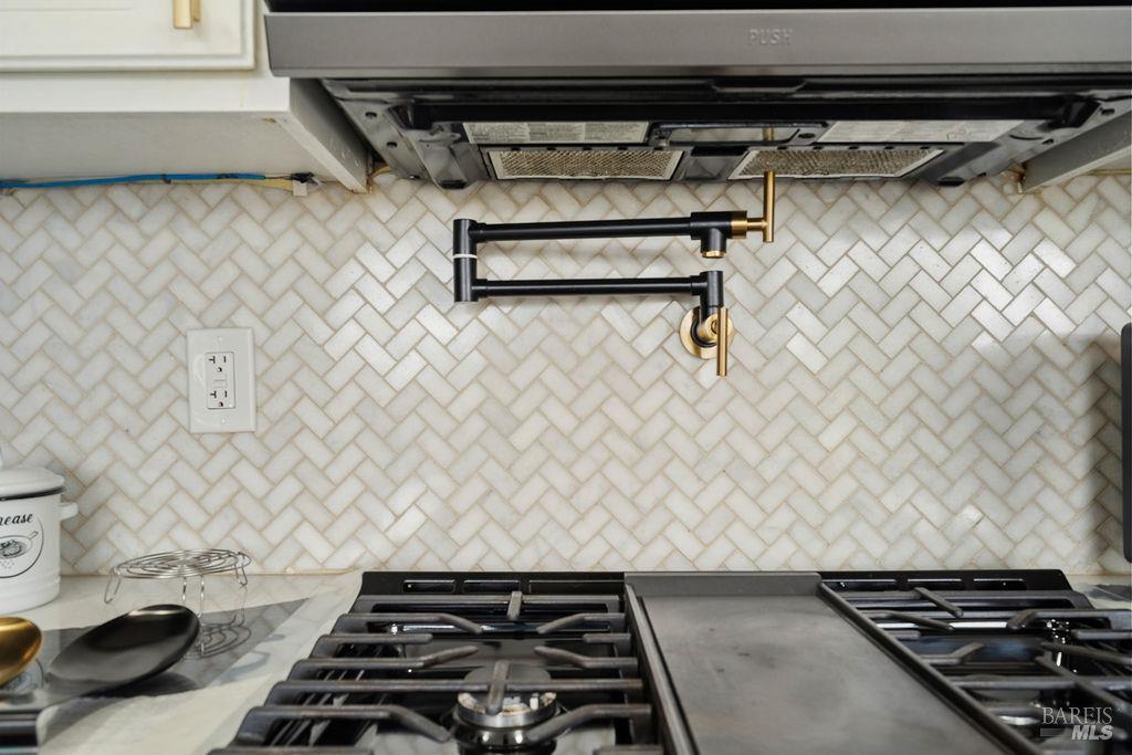 Detail Gallery Image 17 of 49 For 1305 Corcoran Ave, Vallejo,  CA 94589 - 4 Beds | 2/1 Baths