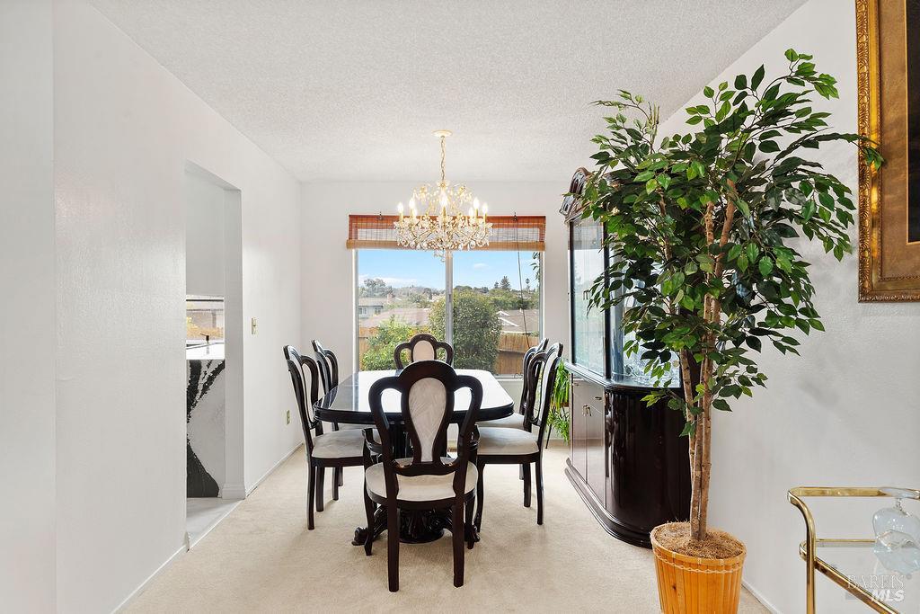 Detail Gallery Image 8 of 49 For 1305 Corcoran Ave, Vallejo,  CA 94589 - 4 Beds | 2/1 Baths