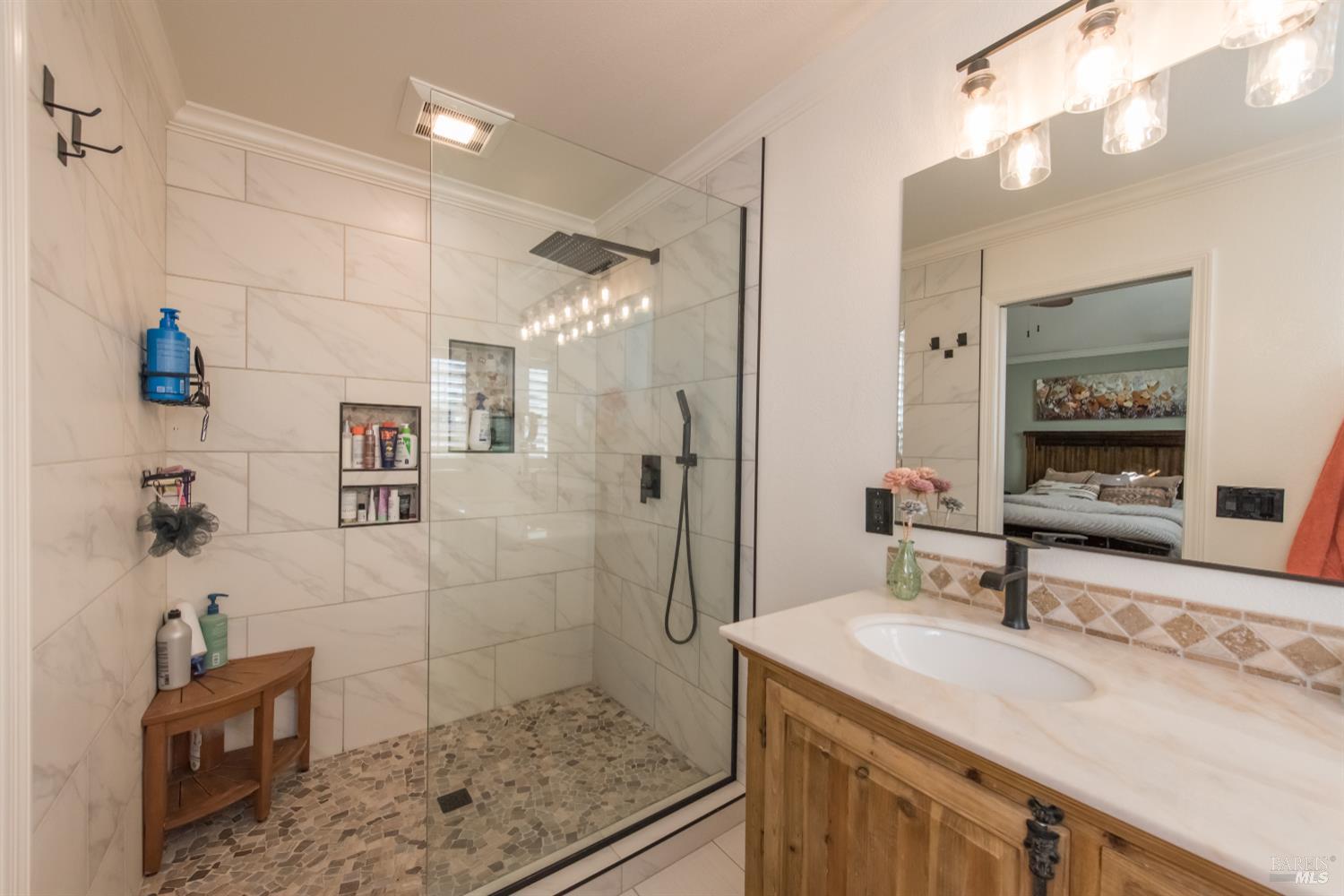 Detail Gallery Image 23 of 36 For 2234 Gold Leaf Ln, Santa Rosa,  CA 95403 - 4 Beds | 2/1 Baths