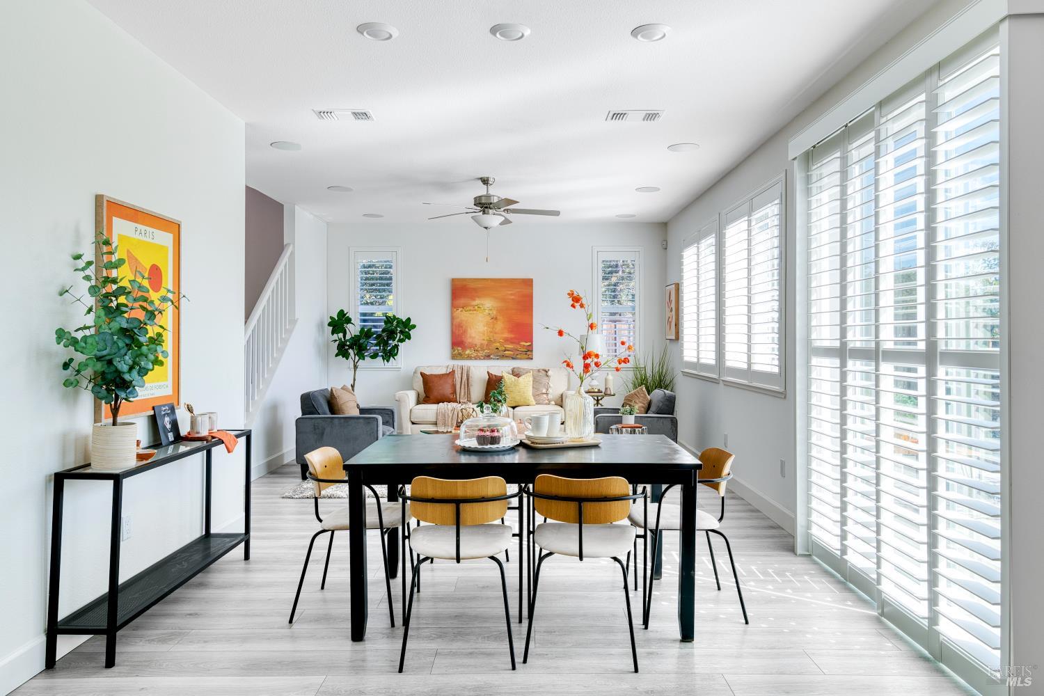 Detail Gallery Image 13 of 41 For 704 Granite Ln, Fairfield,  CA 94534 - 5 Beds | 3 Baths