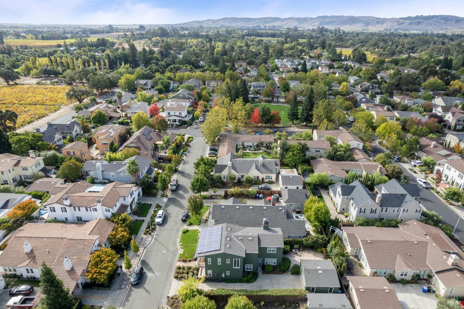 Detail Gallery Image 5 of 32 For 1187 Ingram Dr, Sonoma,  CA 95476 - 3 Beds | 3/1 Baths