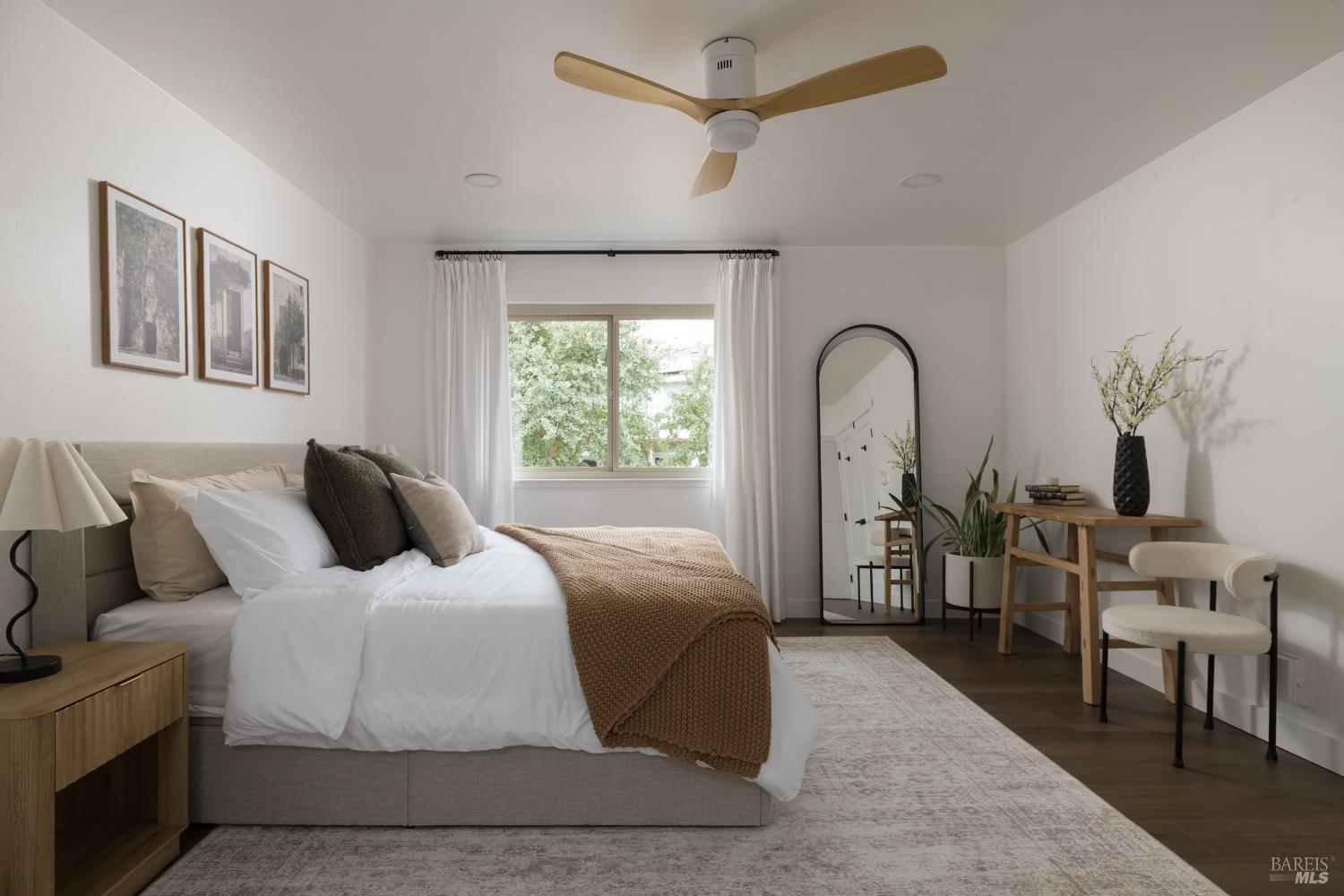 Detail Gallery Image 17 of 36 For 2527 Vintage Ct, Napa,  CA 94558 - 4 Beds | 2/1 Baths