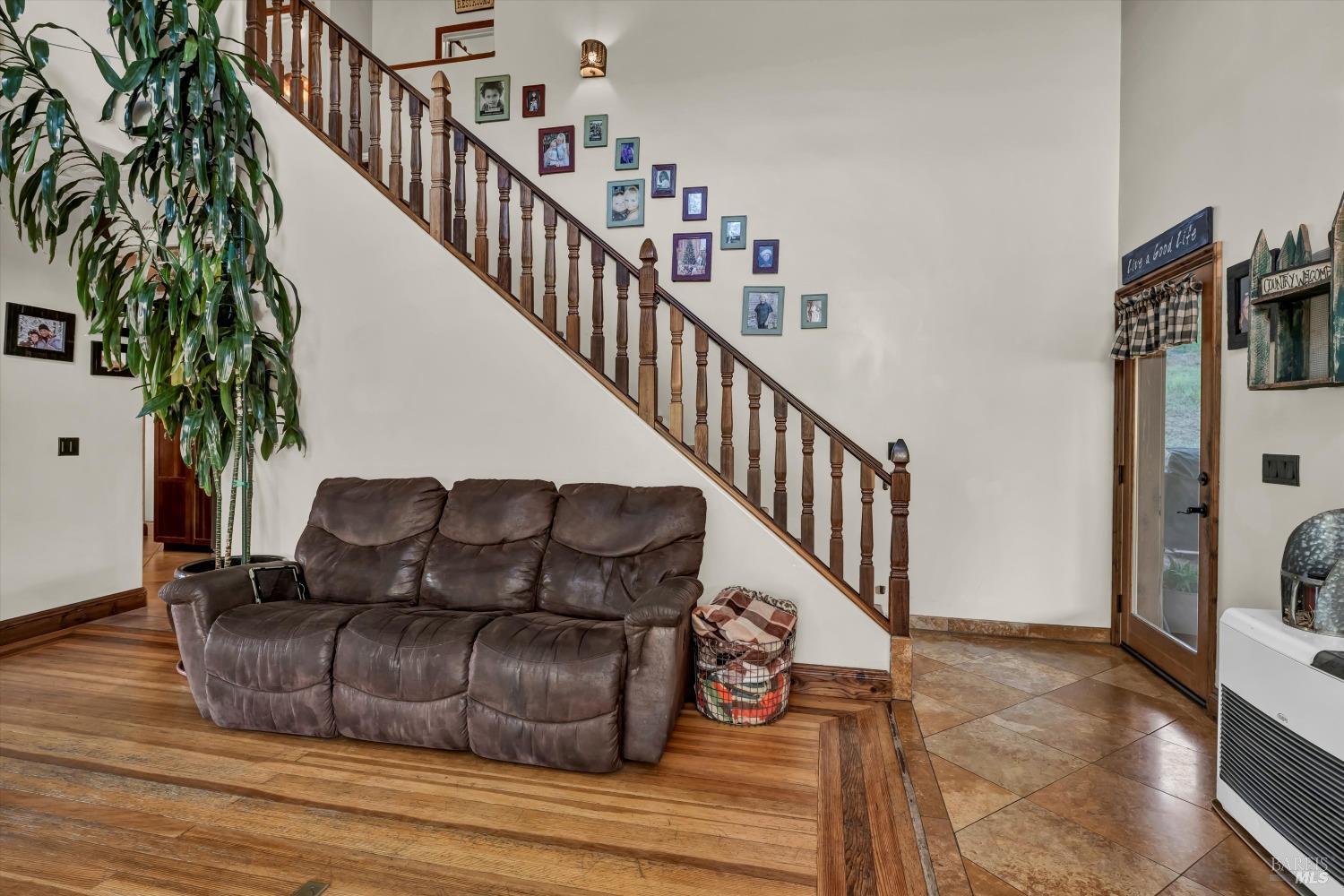 Detail Gallery Image 12 of 51 For 5963 Eickhoff Rd, Lakeport,  CA 95453 - 4 Beds | 2 Baths