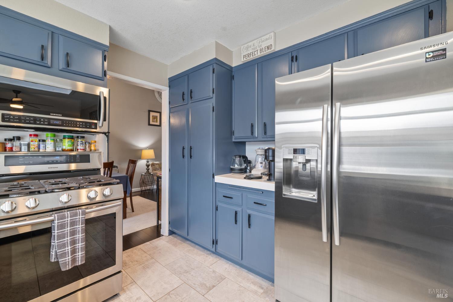 Detail Gallery Image 15 of 48 For 831 Wood Ln, Petaluma,  CA 94954 - 4 Beds | 3 Baths