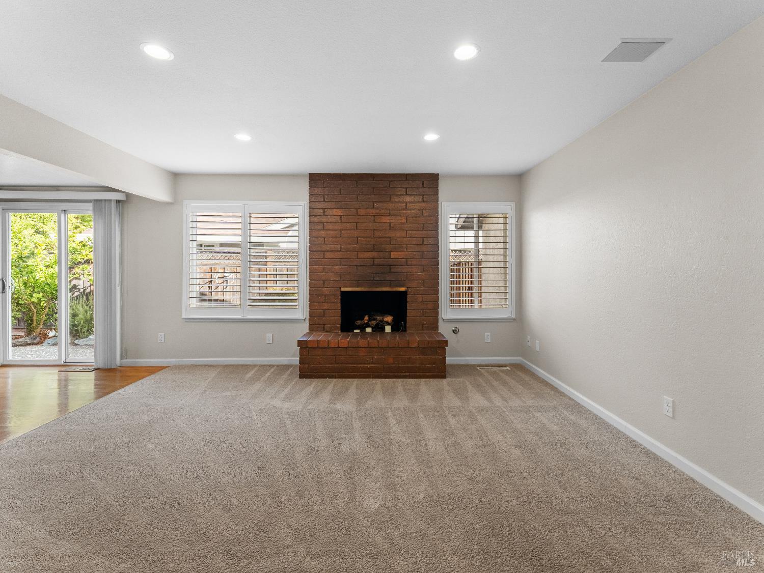 Detail Gallery Image 17 of 43 For 2913 Carissa Ct, Santa Rosa,  CA 95405 - 3 Beds | 2/1 Baths