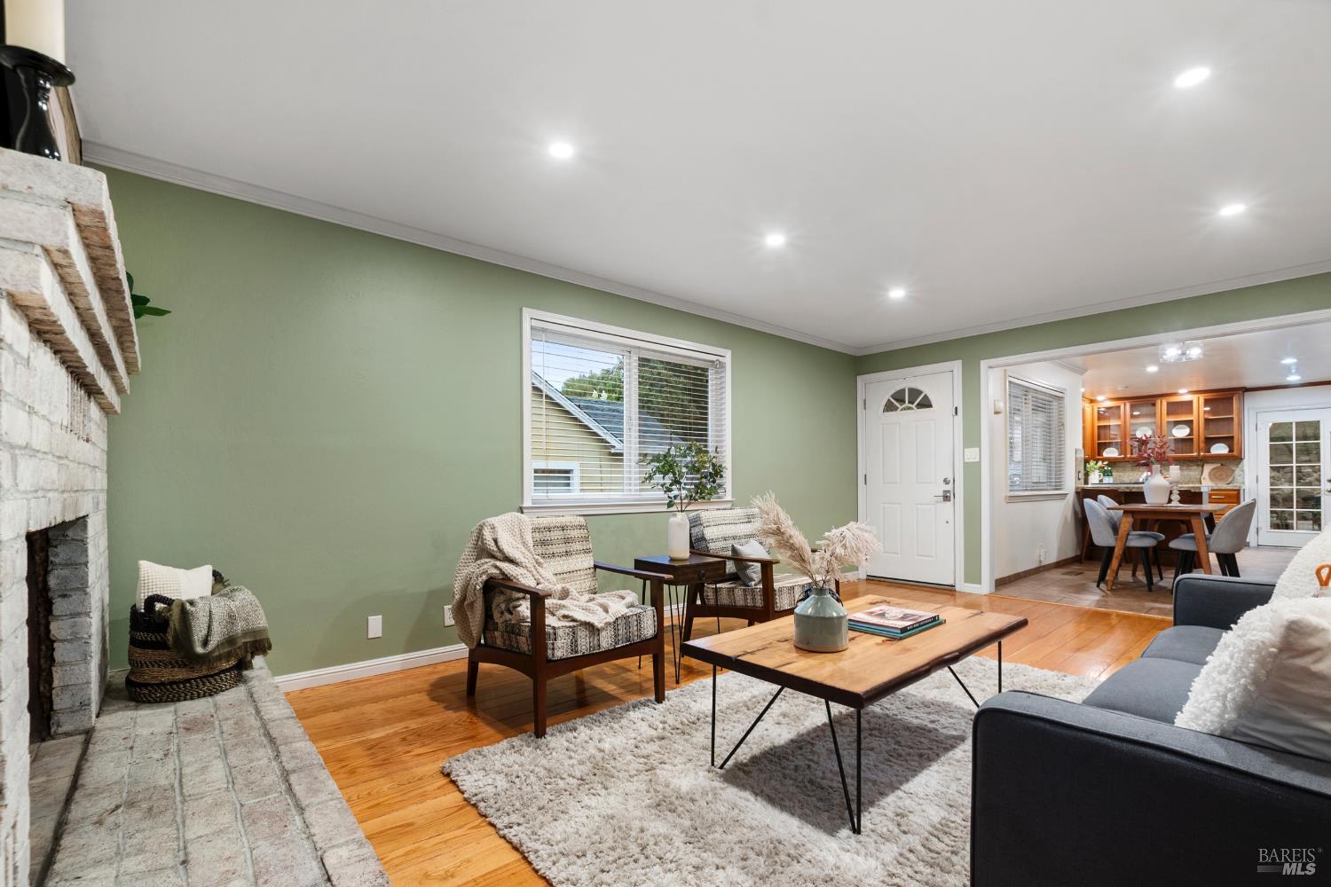 Detail Gallery Image 9 of 38 For 1212 East Ave, Napa,  CA 94559 - 2 Beds | 1 Baths