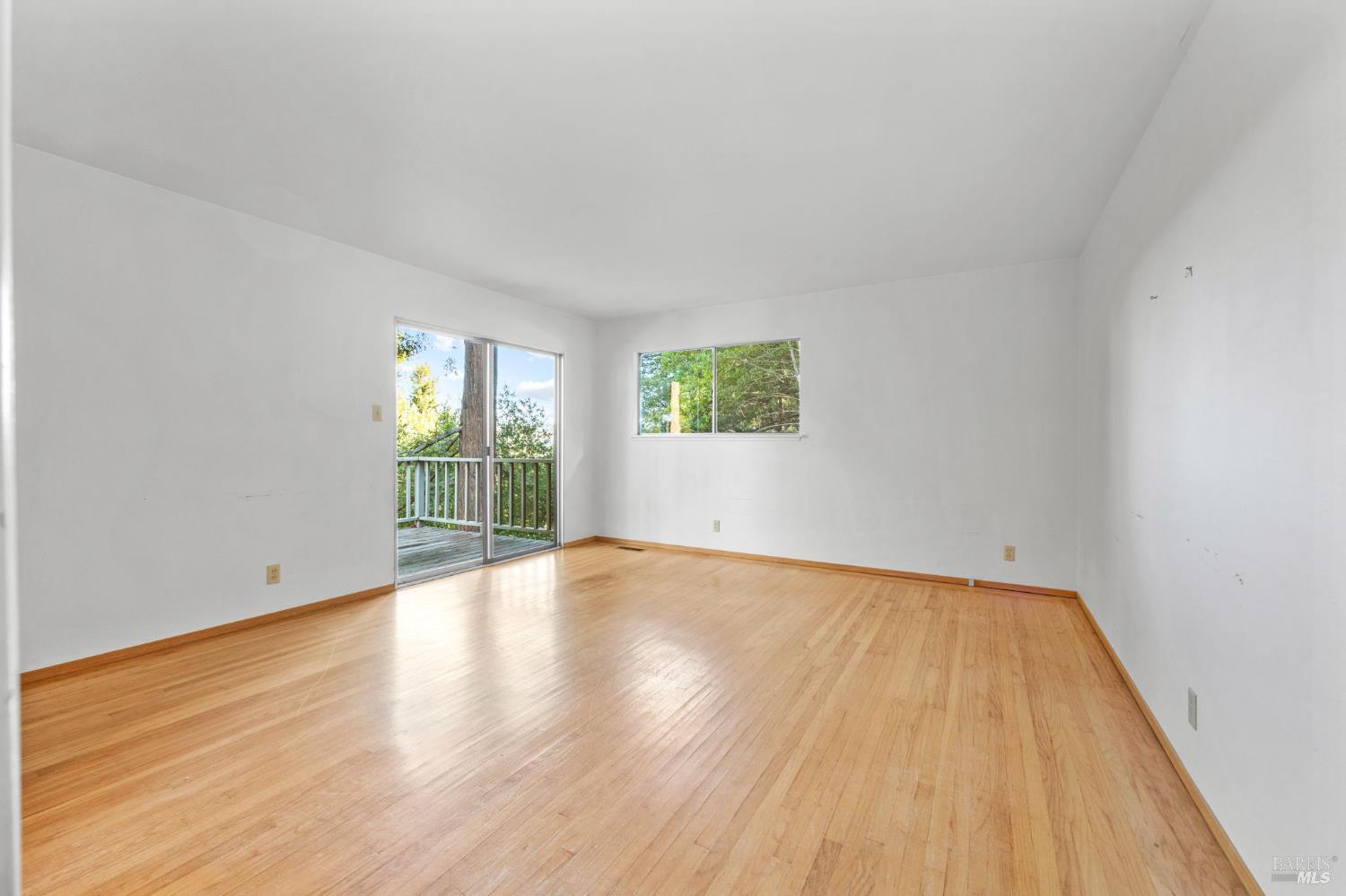 Detail Gallery Image 24 of 47 For 129 Piedmont Ct, Larkspur,  CA 94939 - 3 Beds | 2 Baths