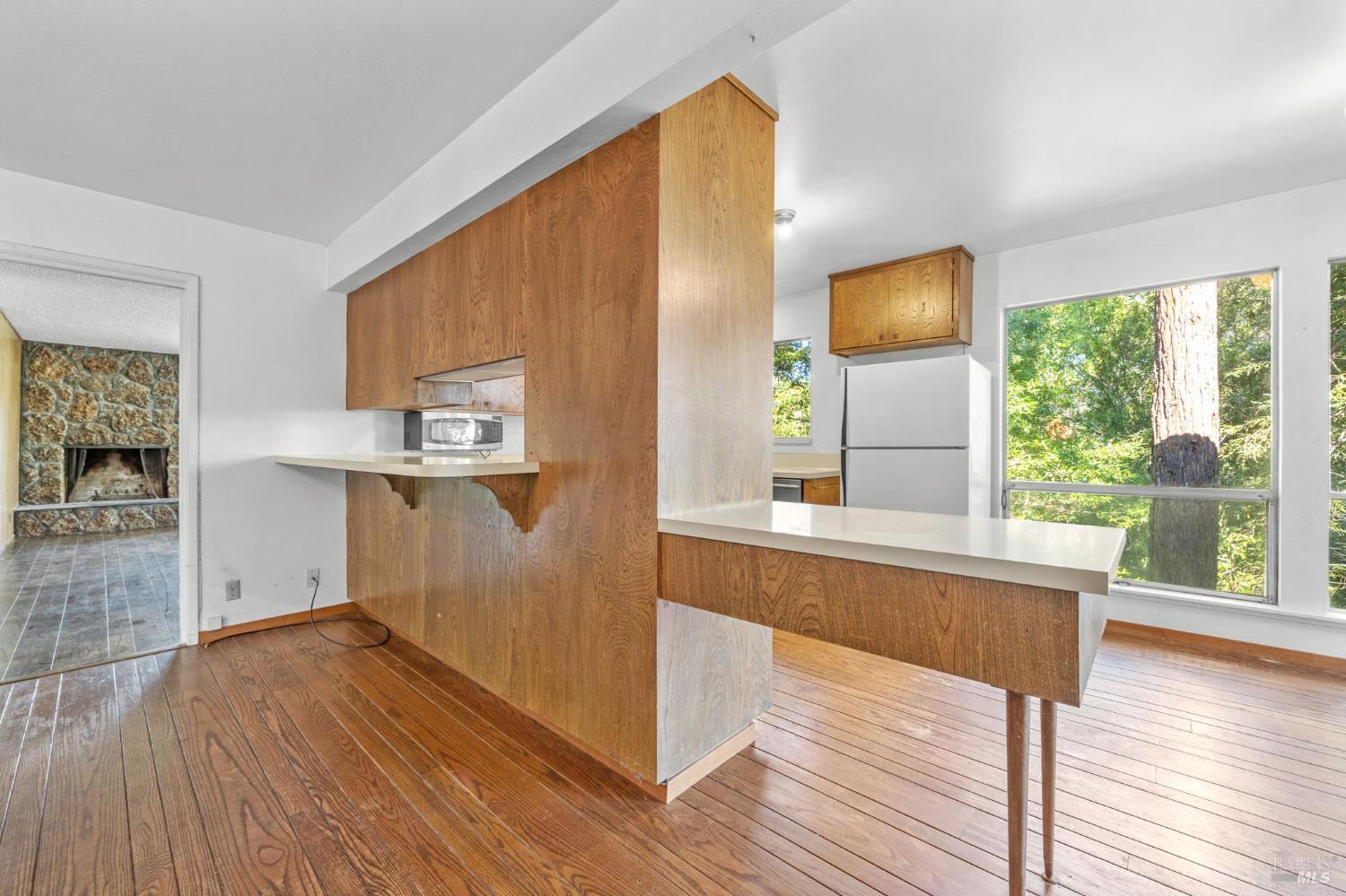 Detail Gallery Image 10 of 47 For 129 Piedmont Ct, Larkspur,  CA 94939 - 3 Beds | 2 Baths