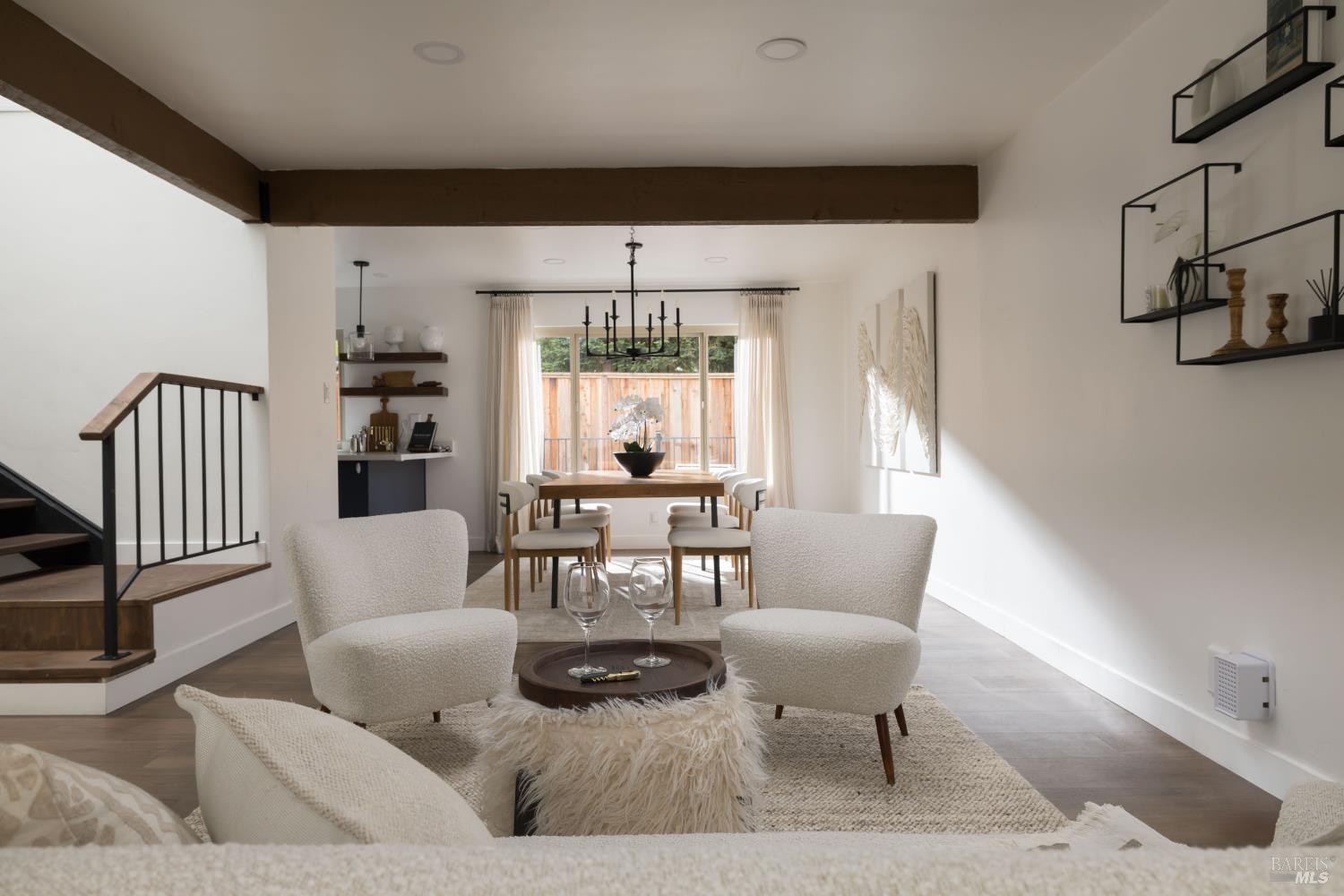 Detail Gallery Image 7 of 36 For 2527 Vintage Ct, Napa,  CA 94558 - 4 Beds | 2/1 Baths