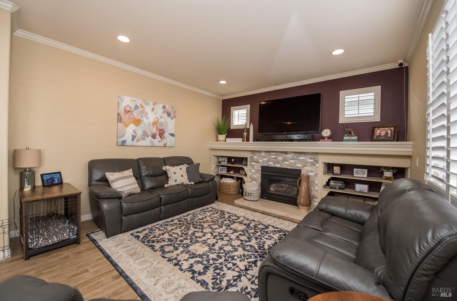 Detail Gallery Image 17 of 36 For 2234 Gold Leaf Ln, Santa Rosa,  CA 95403 - 4 Beds | 2/1 Baths