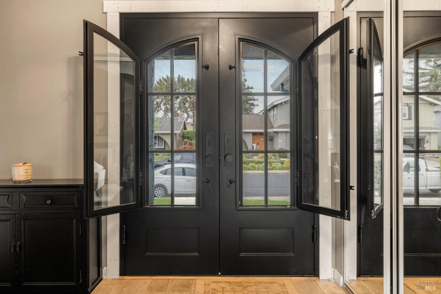 Detail Gallery Image 4 of 48 For 831 Wood Ln, Petaluma,  CA 94954 - 4 Beds | 3 Baths