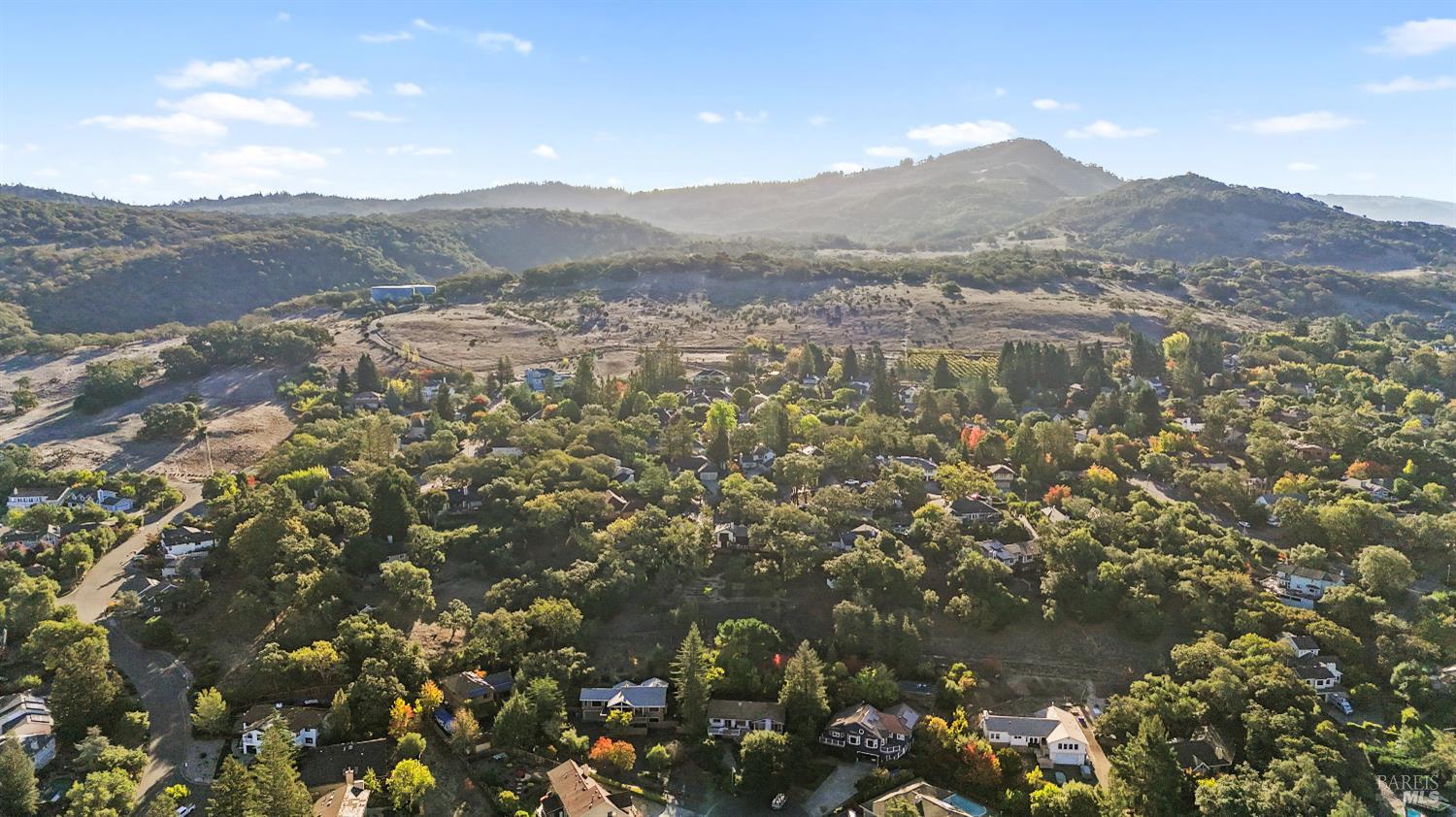 Detail Gallery Image 2 of 43 For 2913 Carissa Ct, Santa Rosa,  CA 95405 - 3 Beds | 2/1 Baths