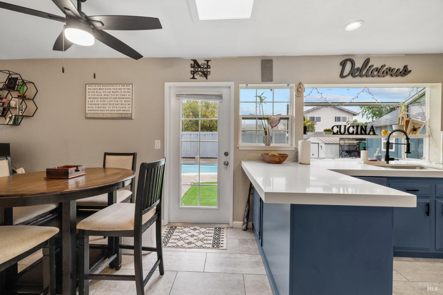 Detail Gallery Image 16 of 48 For 831 Wood Ln, Petaluma,  CA 94954 - 4 Beds | 3 Baths