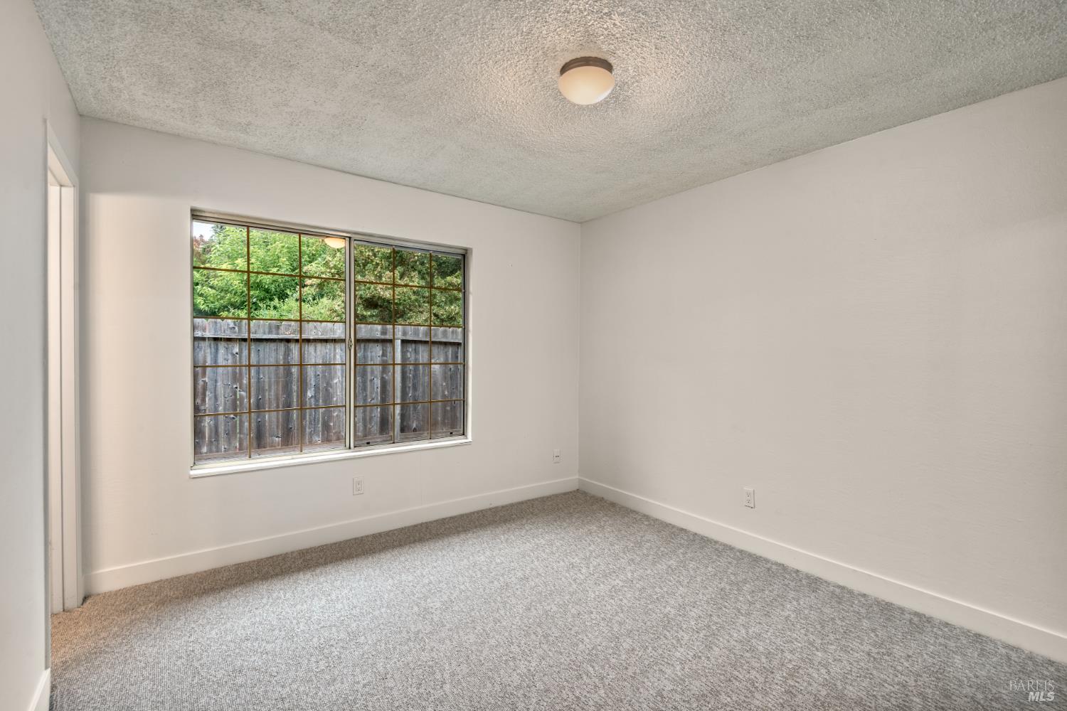 Detail Gallery Image 30 of 37 For 2158 Rivera Dr, Santa Rosa,  CA 95409 - 3 Beds | 2 Baths