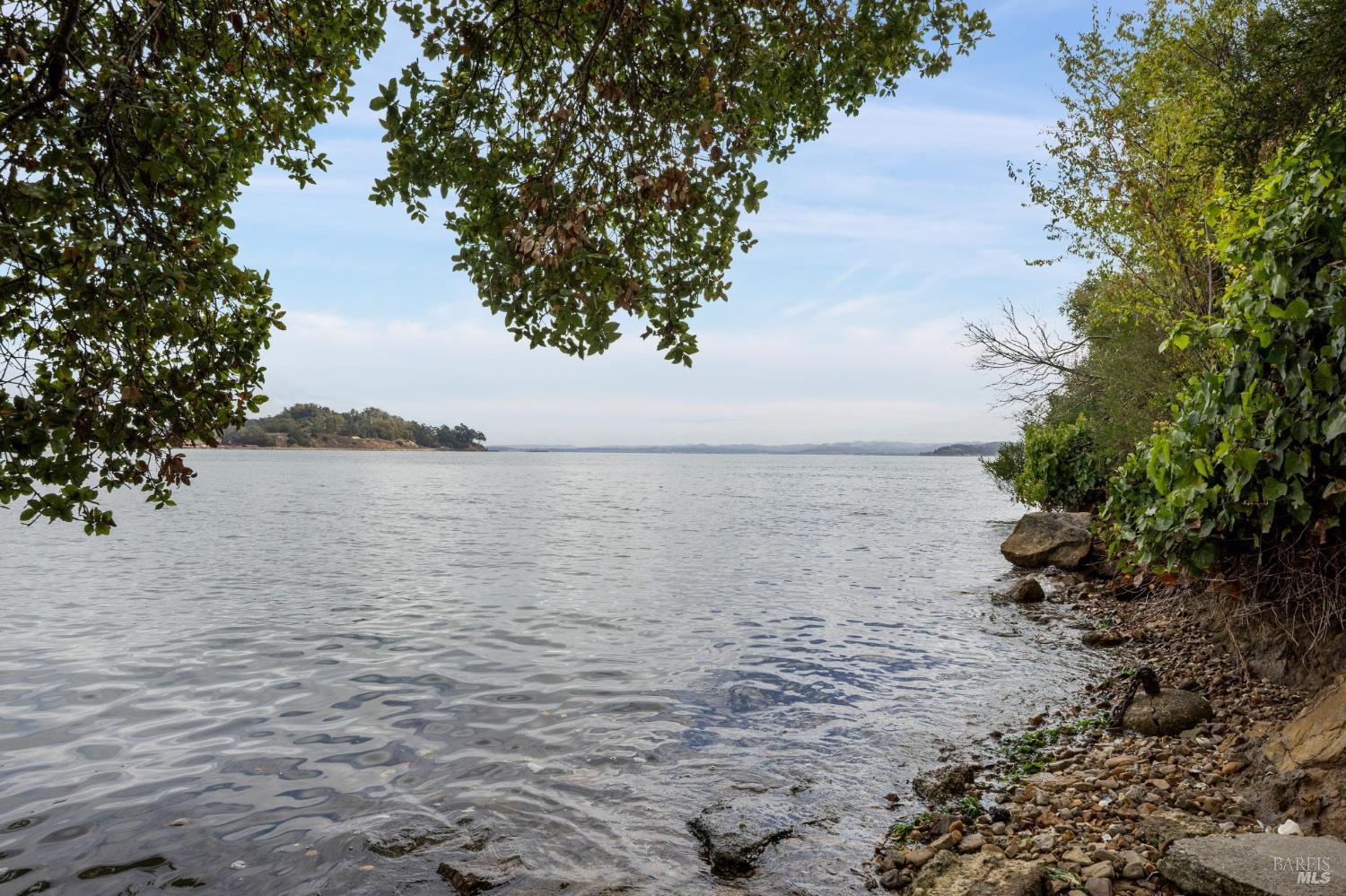 Detail Gallery Image 26 of 27 For 177 Oak Dr, San Rafael,  CA 94901 - 1 Beds | 1 Baths