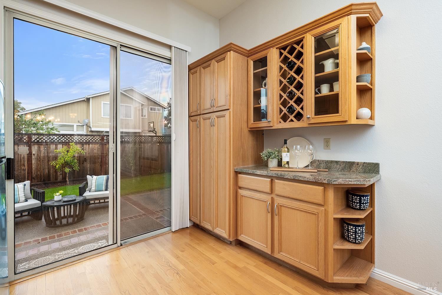 Detail Gallery Image 13 of 34 For 2599 Silver Spur Dr, Santa Rosa,  CA 95407 - 3 Beds | 2 Baths