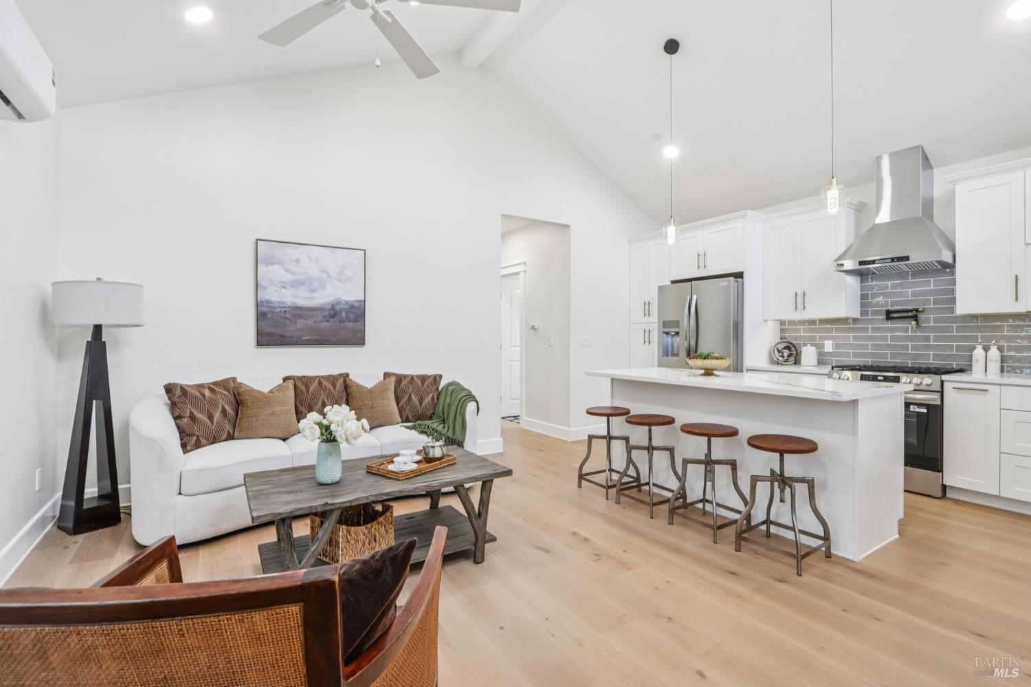 Detail Gallery Image 7 of 31 For 2575 Fremont Dr, Sonoma,  CA 95476 - 2 Beds | 2 Baths