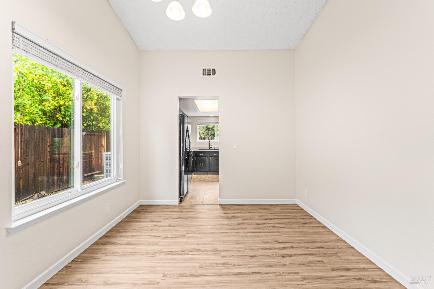 Detail Gallery Image 7 of 39 For 790 Arbor Oaks Dr, Vacaville,  CA 95687 - 4 Beds | 2 Baths