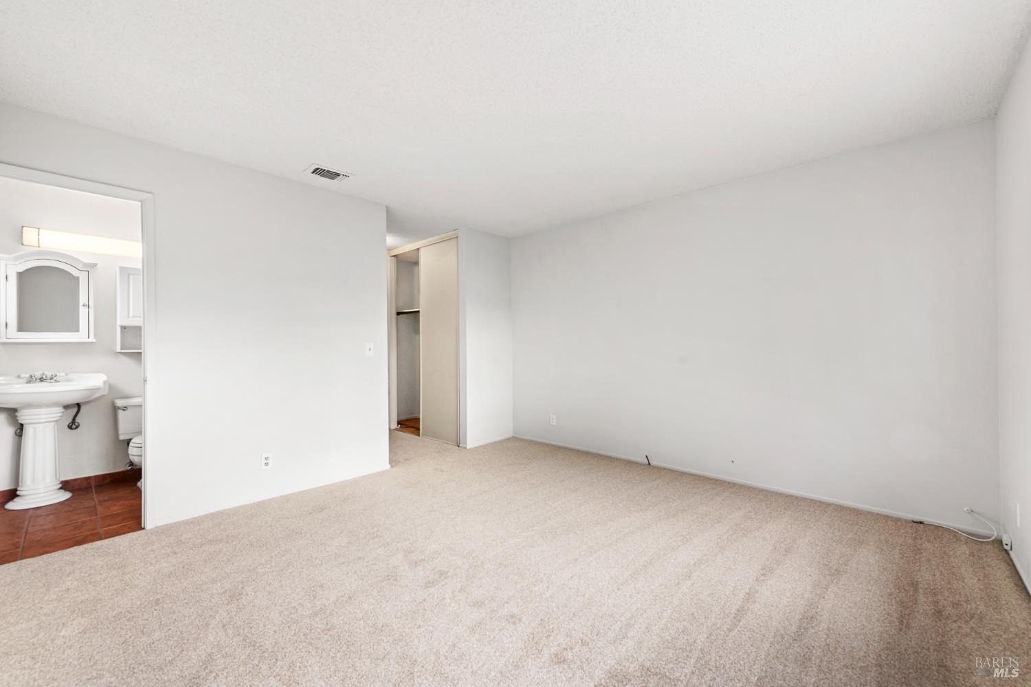 Detail Gallery Image 5 of 44 For 190 Fairview Dr, Vacaville,  CA 95687 - 4 Beds | 2 Baths