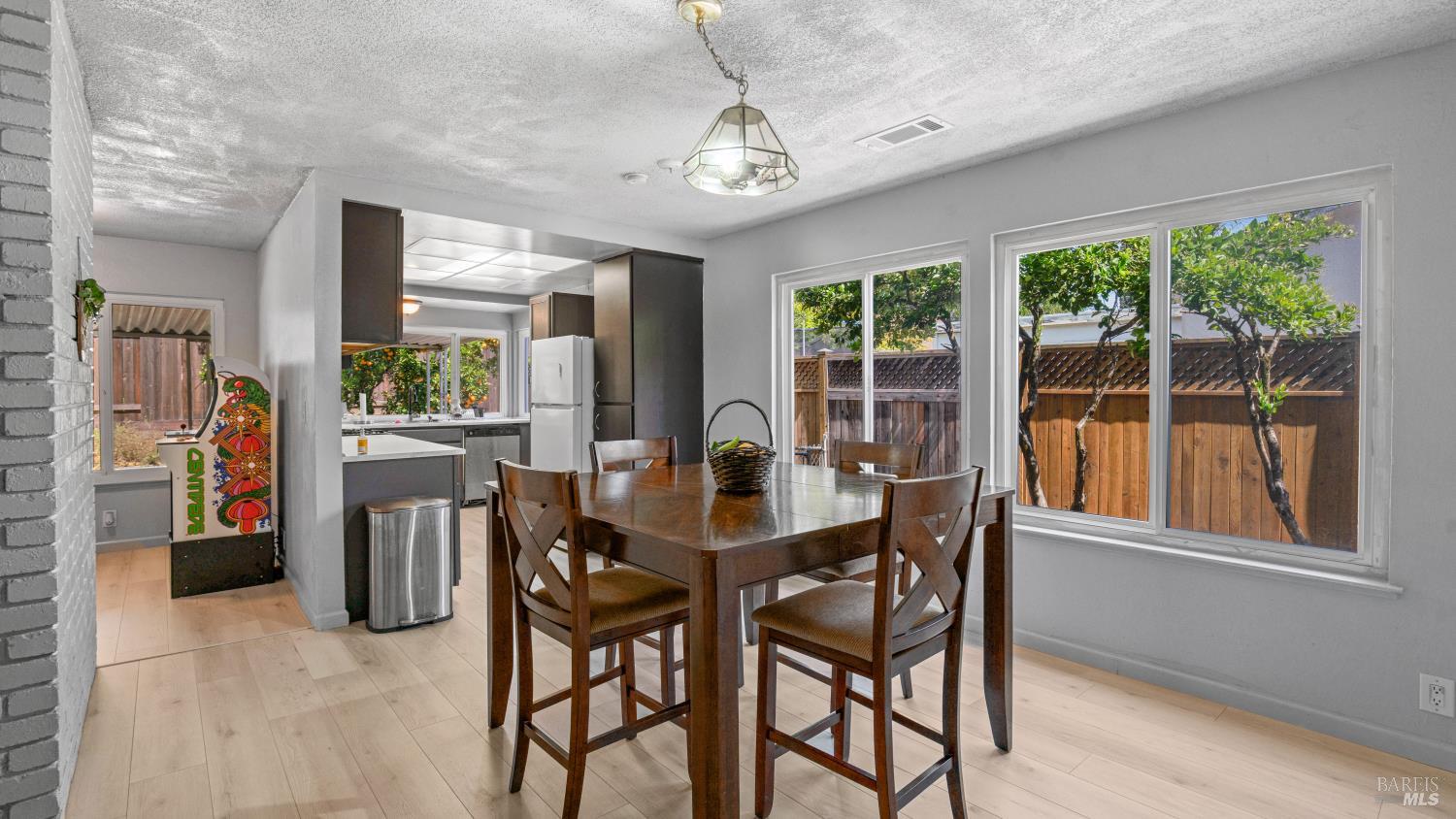 Detail Gallery Image 10 of 37 For 2571 Sunrise Dr, Fairfield,  CA 94533 - 4 Beds | 2 Baths