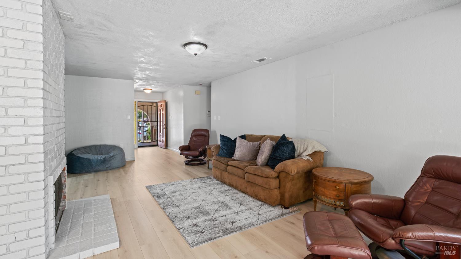 Detail Gallery Image 9 of 37 For 2571 Sunrise Dr, Fairfield,  CA 94533 - 4 Beds | 2 Baths