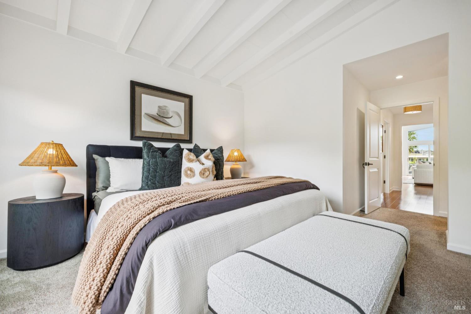 Detail Gallery Image 18 of 52 For 20 Porto Bello Dr, San Rafael,  CA 94901 - 2 Beds | 2 Baths