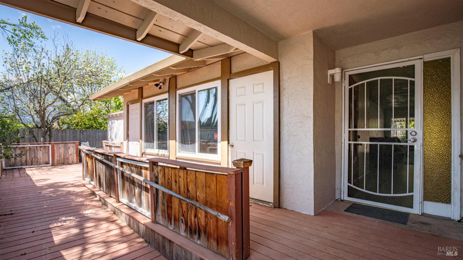 Detail Gallery Image 4 of 37 For 2571 Sunrise Dr, Fairfield,  CA 94533 - 4 Beds | 2 Baths