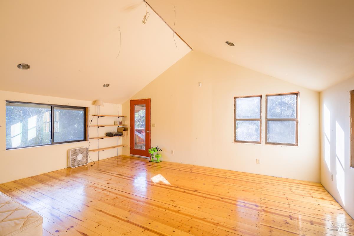 Detail Gallery Image 9 of 33 For 25996 String Creek Rd, Willits,  CA 95490 - 3 Beds | 1 Baths